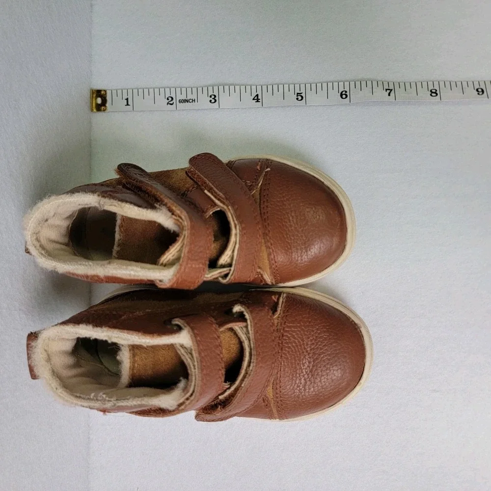UGG Toddler Rennon II Chestnut Leather Sneakers - Size 6T